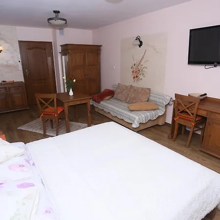 Bed and Breakfast Wynajem Pokoi, Przy Moscie Szaflary