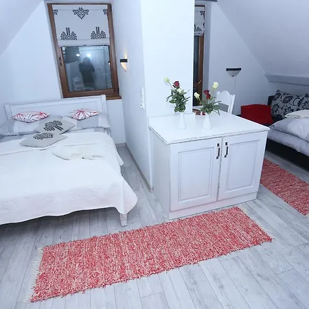 Wynajem Pokoi, Przy Moscie Bed and Breakfast *